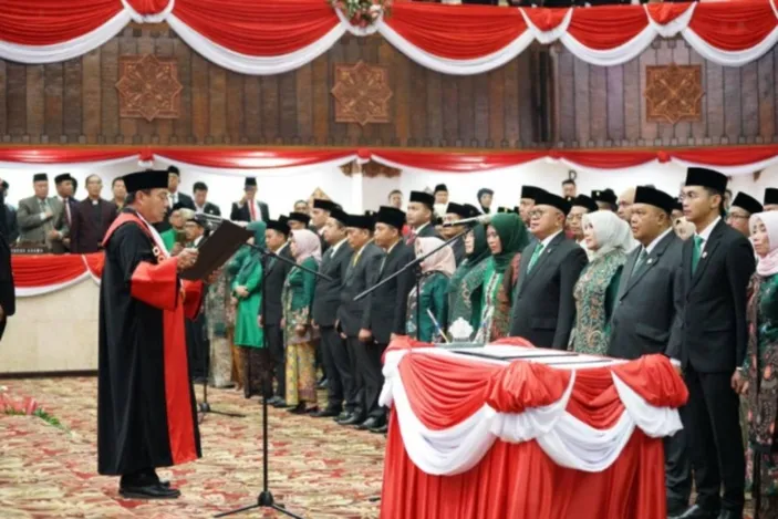 120 Legislator Jatim Resmi Dilantik, Siapa Saja Mereka