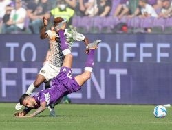 Fiorentina vs Venezia:  Kalah di Eropa, La Viola Siap Hajar Venezia di Kandang!