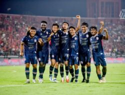 Arema FC Siap Berjibaku di Liga 1 Agustus: Tiga Laga Menanti Singo Edan