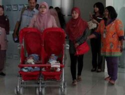 Harapan Baru Arselo, Bayi Kembar Siam yang Berhasil Dipisahkan,  Biaya Operasi Ditanggung Pemprov Jatim