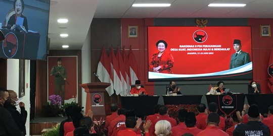 Misteri Rekomendasi PDIP untuk Ipuk: Strategi Politik atau Pertimbangan Ekonomi?