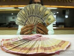 Rupiah Tergelincir ke Rp15.924 per USD, Dolar AS Menguat