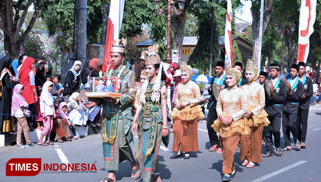 Kericuhan Karnaval di Lamongan: Atribut Silat Picu Ketegangan, Berujung Damai