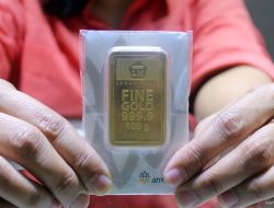 Harga Emas Antam Turun, Cuma Rp1.410.000 Per Gram!