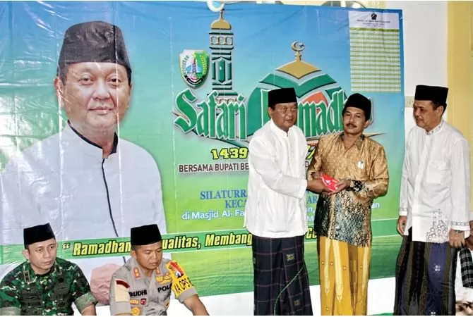 Calon Bupati Bantu Pembangunan Masjid, Janji Tambah Bantuan!