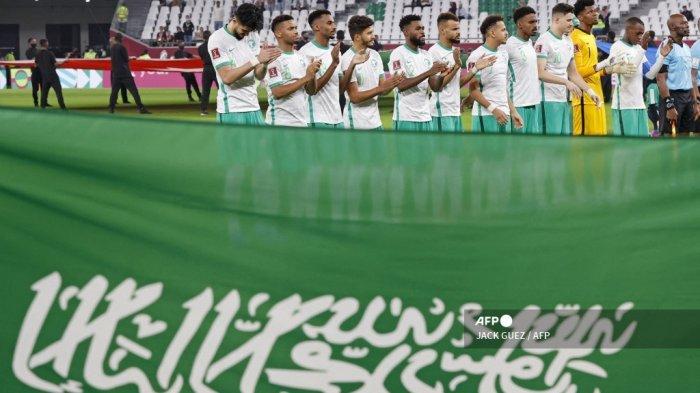 Doa Sebelum Tempur! Pemain Muslim Timnas Indonesia Jalani Umrah Jelang Laga Kontra Arab Saudi